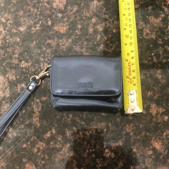 Roots Metallic Navy Wristlet Wallet - Picture 2 of 6